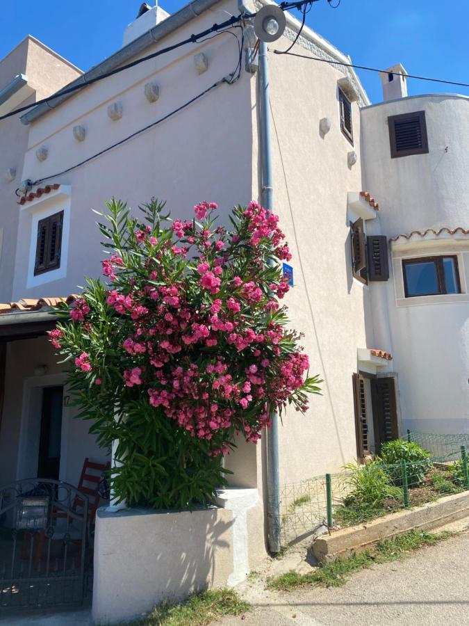 Vita Vacation Home Ustrine Экстерьер фото